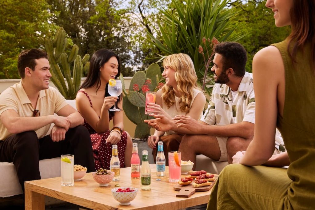 Fever-Tree celebra il Tequila Day 2025 con cocktail inediti in sei locali italiani d’eccellenza. Un viaggio tra agave, mixology e stile autentico.